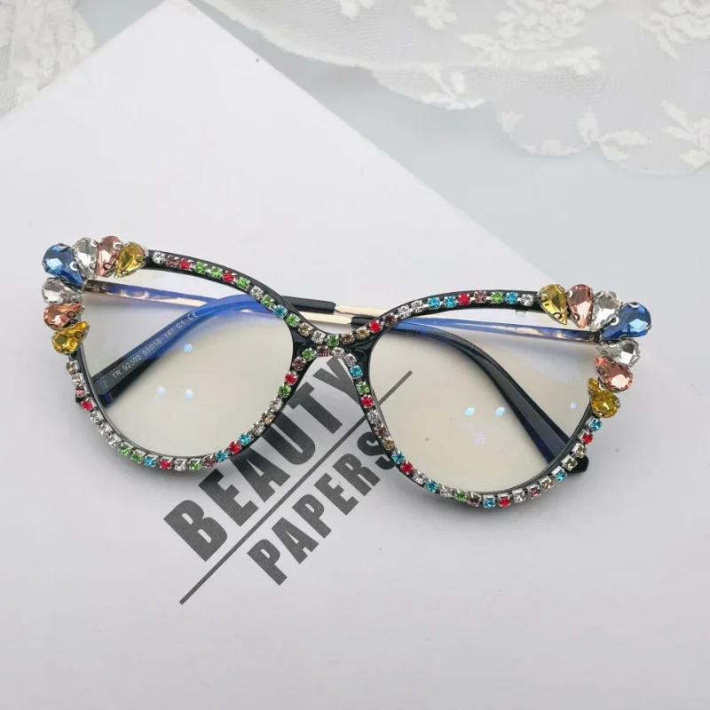 

2023 Diamond Sunglasses Ladies Brand Designer Square Party Ladies Glasses Rhinestone Season Special Pearl Decoration Eyewear