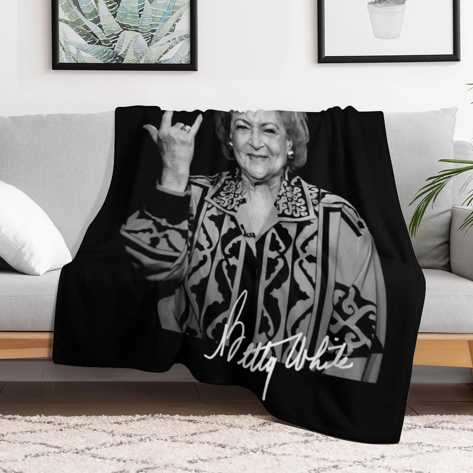 betty white betty Essential Throw Blanket Reusable Durable Soft Blanket for All Seasons