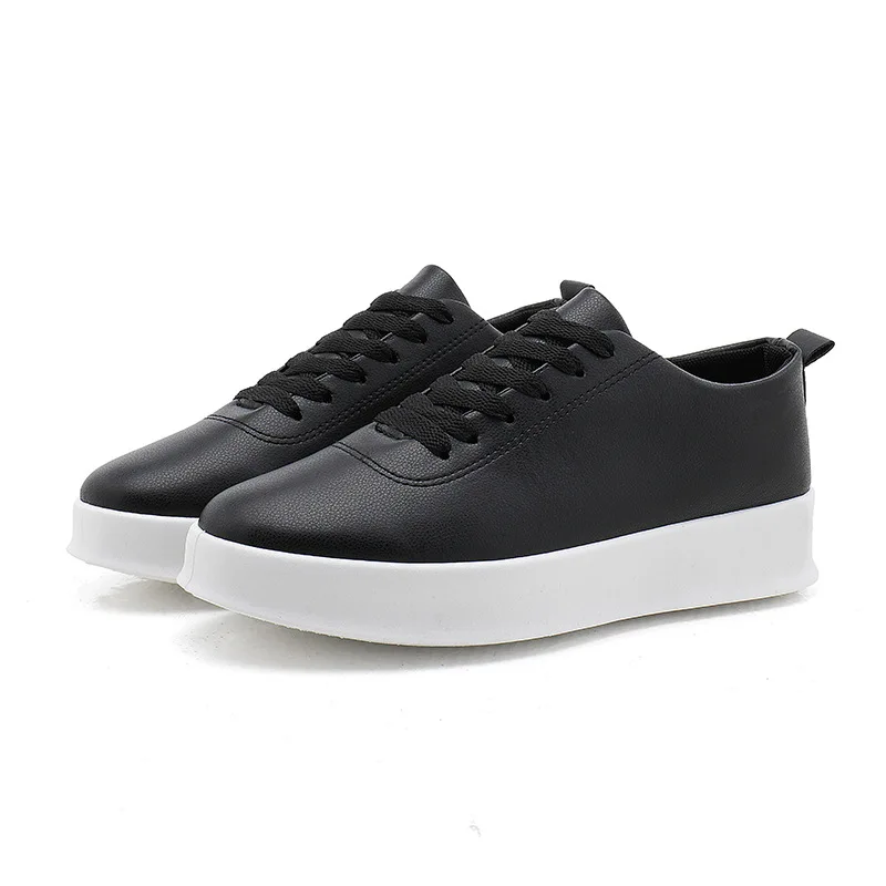 

Men's Leather Sneakers Solid Color Chunky Sole Skate Shoes All-Black Lace-up Comfort Footwear for Athleisure Everyday Wear