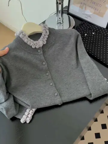 패셔너블한 니트 오픈 가디건 여성용 루즈핏 긴 소매 라운드 넥 칼라 컬러 블록 우드 그레인 엣지 슬리밍 베이스 셔츠 패셔너블한 니트 오픈 가디건 여성용 루즈핏 긴 소매 라운드 넥 칼라 컬러 블록 우드 그레인 엣지 슬리밍 베이스 셔츠