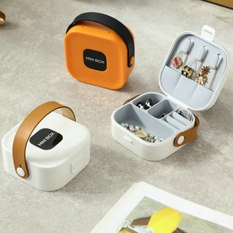 

Travel Jewelry Case Small Jewelry Box Organizer Storage Case Portable Silicone Mini Mirror Jewelry Travel Case for Girls Women