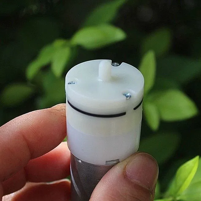 

DC 3.7V High-Power Air Pump — Compact, Portable Aeration Device for Fishing (120 kPa Output)
