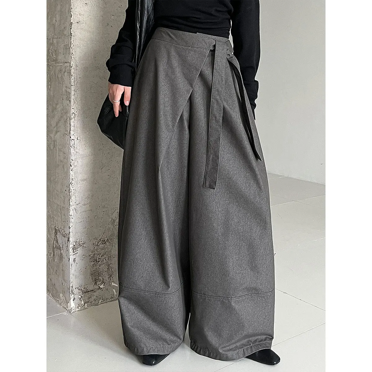 Pantaloni a gamba larga a vita alta asimmetrici con cinturino da donna 25 Autunno Nuovi pantaloni da pendolare dimagranti copricostume