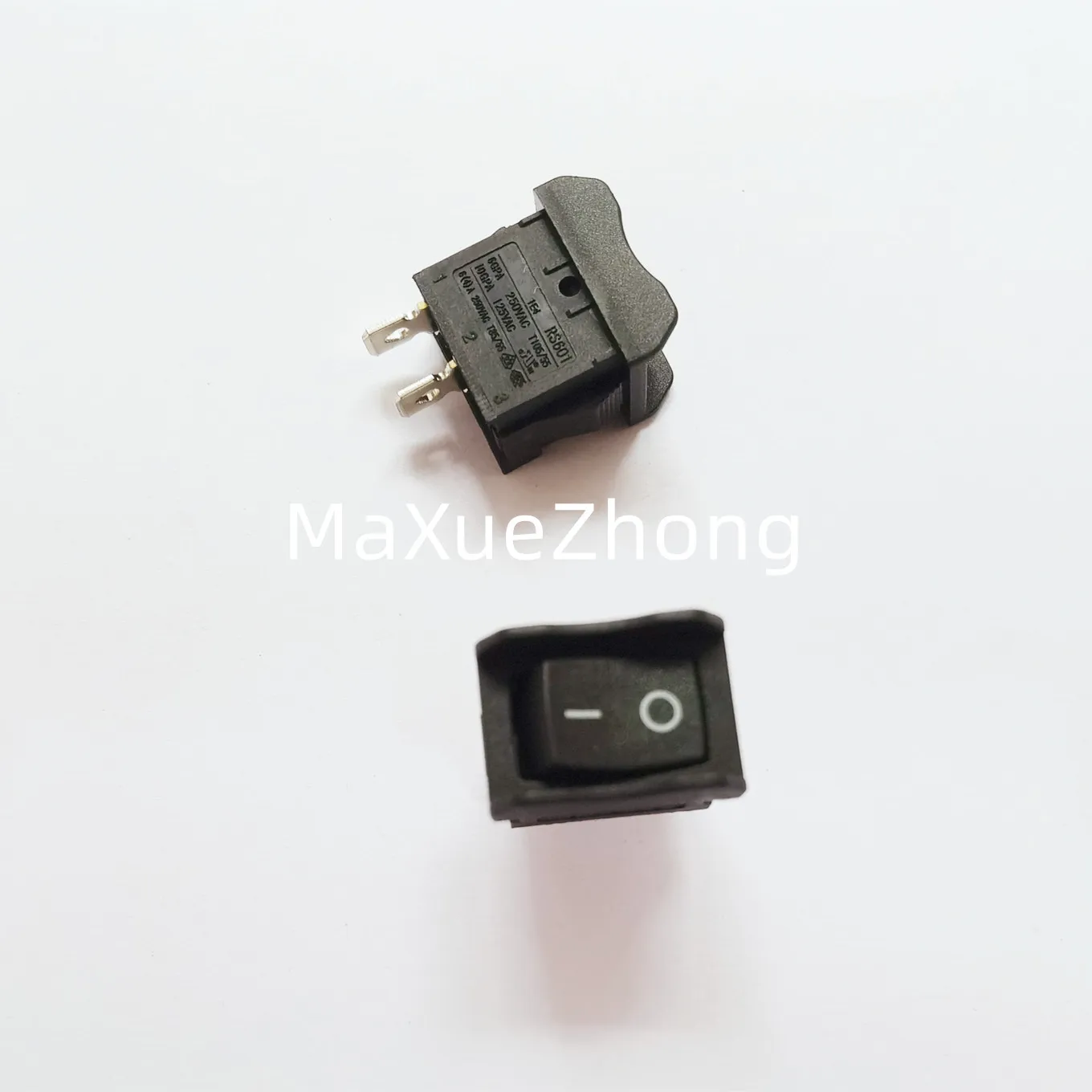 

Original New 100% rocker switch RS601H-1010015BB 2pin 2gear