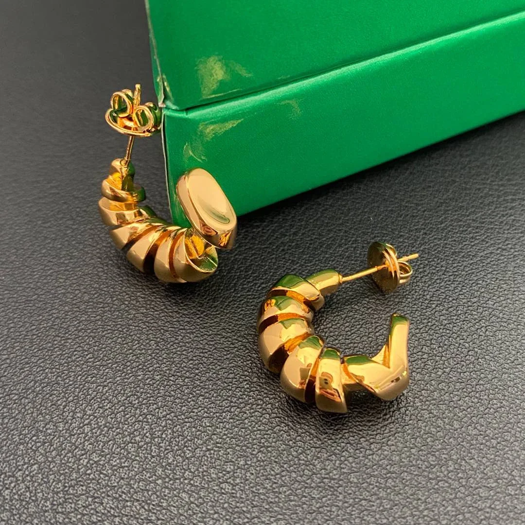 

Европейские и американские нерегулярные витые золотые серебряные серьги для женщин, дизайнерские ювелирные изделия высшего качества, тренд