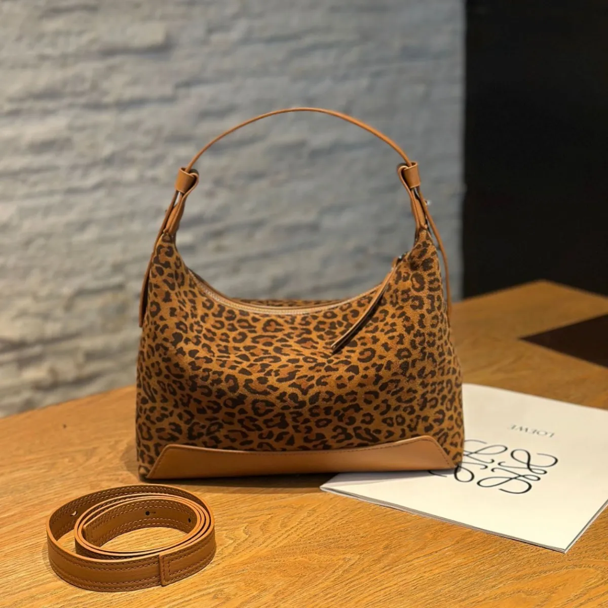 

Frosted cowhide women's shoulder bag temperament leopard print soft high-end fashion popular soft leather messenger bag