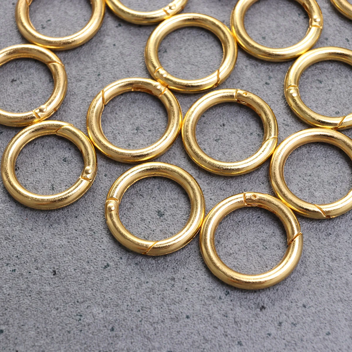 

20 Pcs Keyring Spring Buckle Jump Rings for Jewelry Making Silver Open Polished Keychain Crafts Carabiner Findings