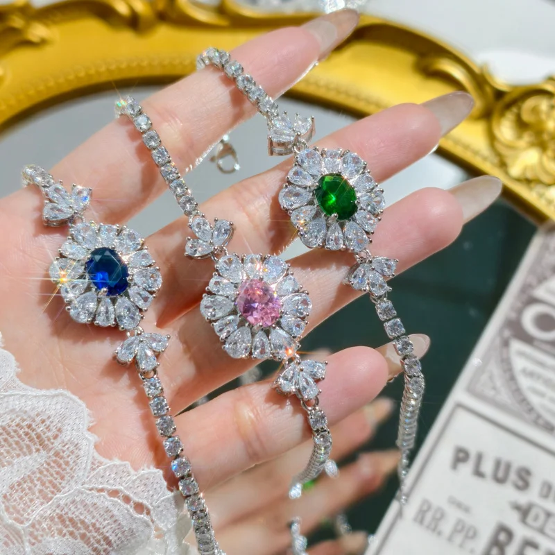 

Luxurious European and American Vintage Colorful Sapphire Inlaid Pink Zircon Emerald Cuban Bracelet Women for Banquets