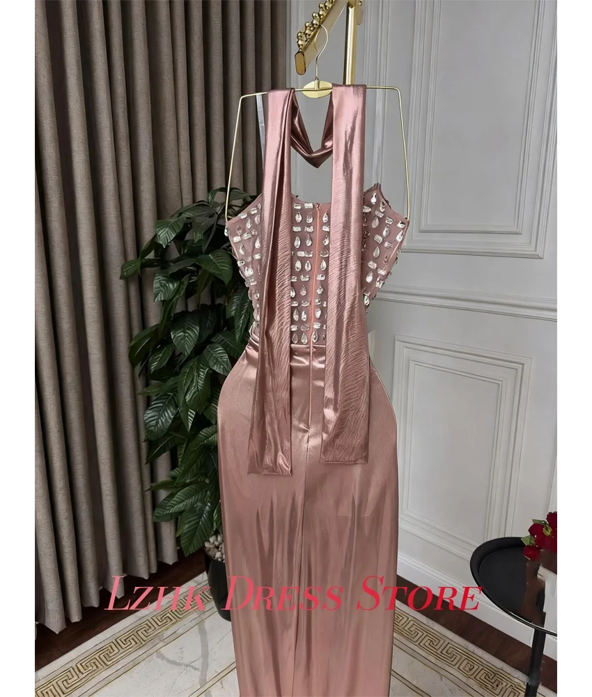 Gaun Malam Satin Lurus Mewah dengan Pita Kristal yang Dapat Disesuaikan, Gaun Prom Tanpa Lengan Model Sweetheart yang Elegan dan Panjang Menyentuh Lantai
