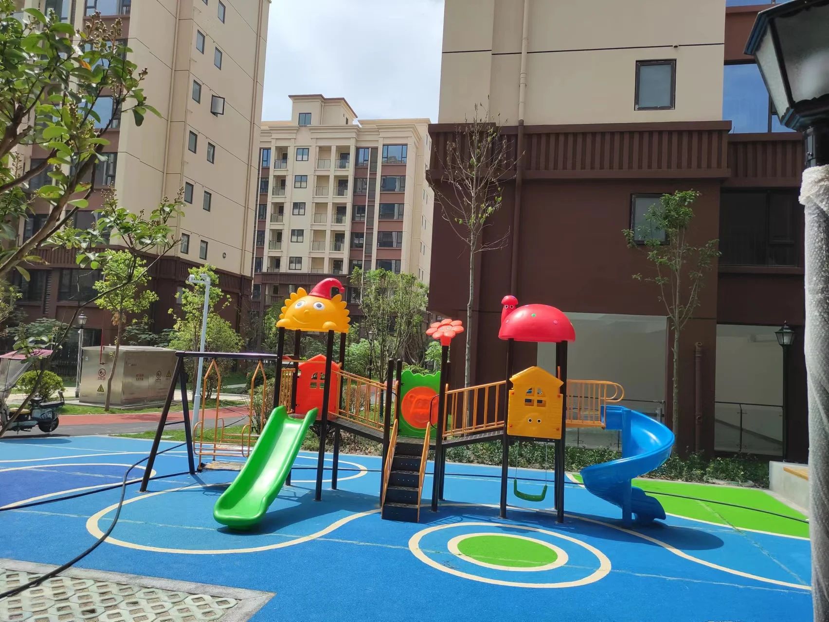 tobogan infantil tobogan plastico infantil tobogán infantil parque infantil columpio bebe toboganes para niños tobogan plastico infantil exterio tobogan plastico infantil jardin tobogan niños columpios resbaladilla B43