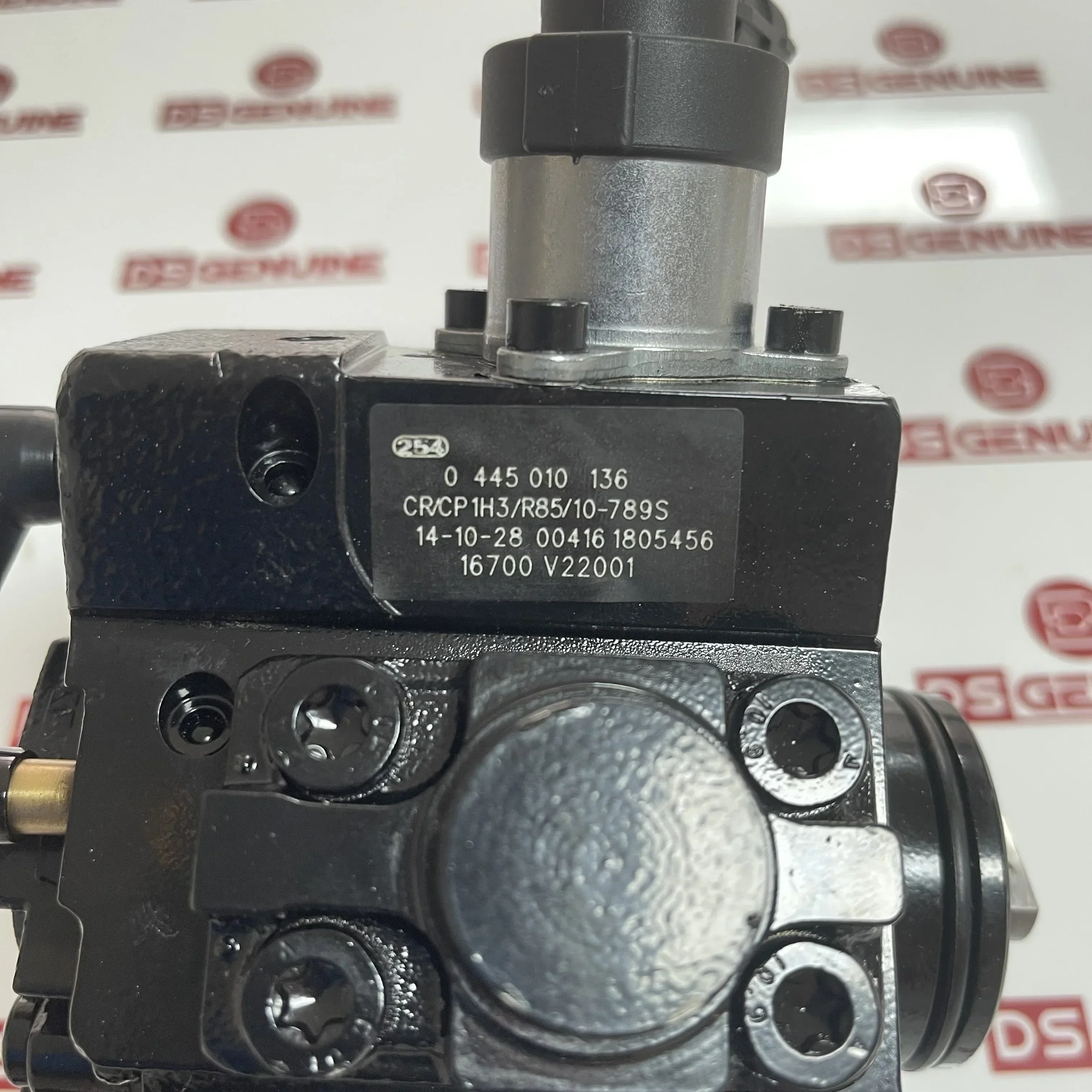New Original ZD30 Injector Pump Fuel Injection Pump 0445010195 16700VZ20E 0445010136