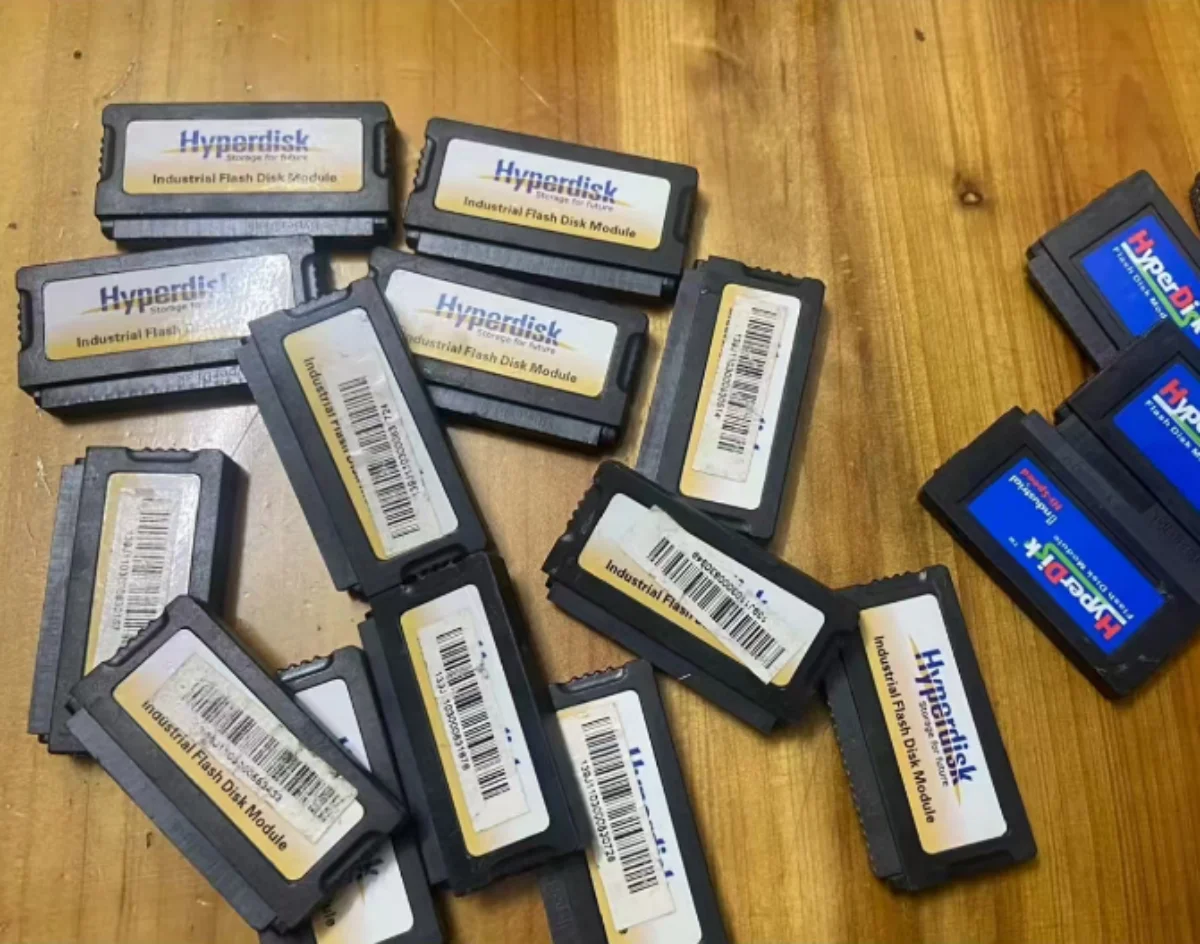 Hyperdisk Industrial DOM SSD16GB IDE 44-Pin MLC SSD DOM Disk On Module Memori Flash IDE Industri 44 Pin