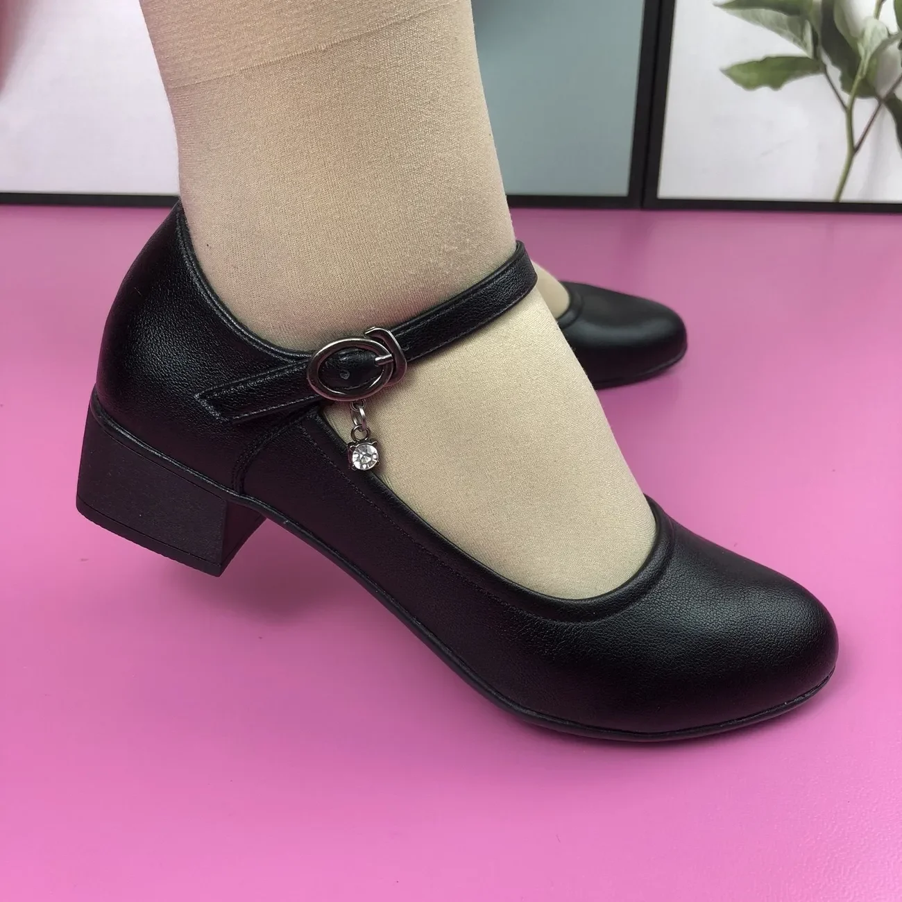 Sapatos femininas Damen-Schuhe mit niedlichem, rundem Zehenbereich, rutschfest, für Studenten, Schule, Schnallenriemen, quadratischer Absatz, klassische Komfortschuhe für Damen