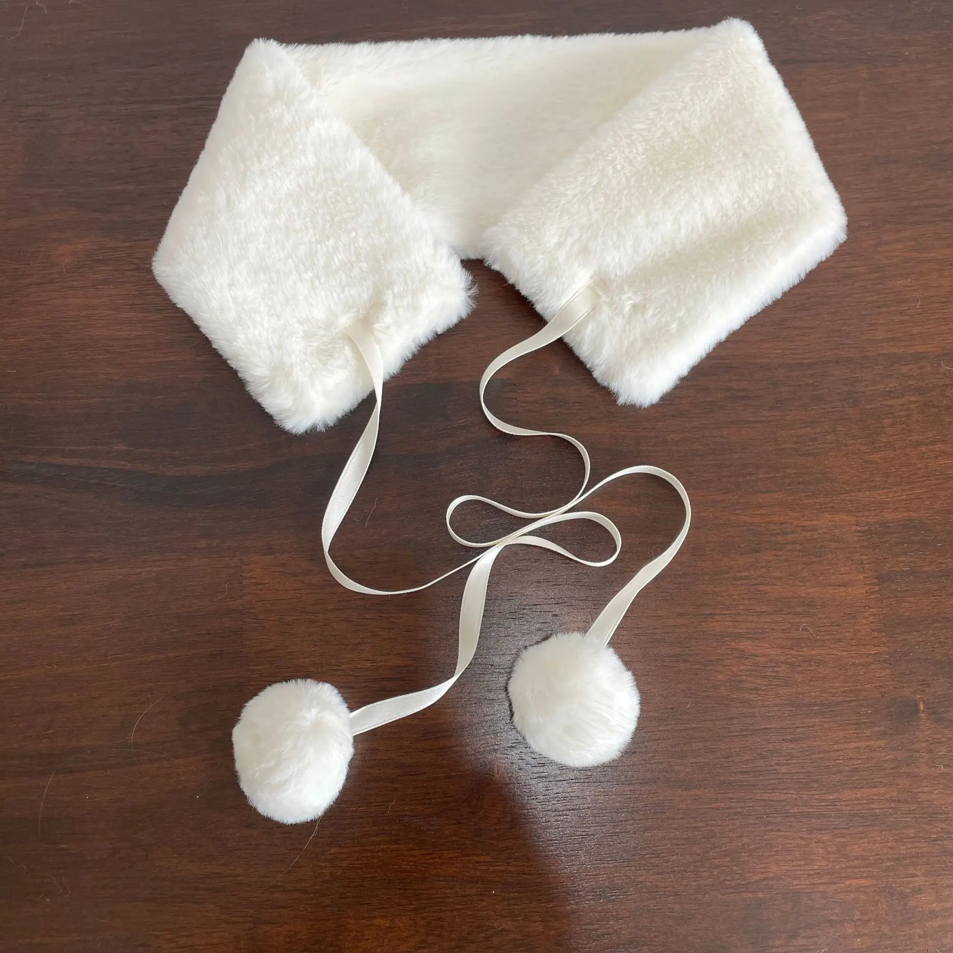 ฤดูใบไม้ร่วงฤดูหนาวอเนกประสงค์ลายนูนผ้าพันคอขนสัตว์เทียมอบอุ่นหนาปอมปอมเชือกคอปกผ้าคลุมไหล่น่ารักปุย