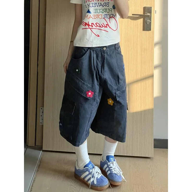 

Новинка 2023 года, женские осенние модные укороченные брюки с вышивкой в стиле High Street, широкие брюки до колена