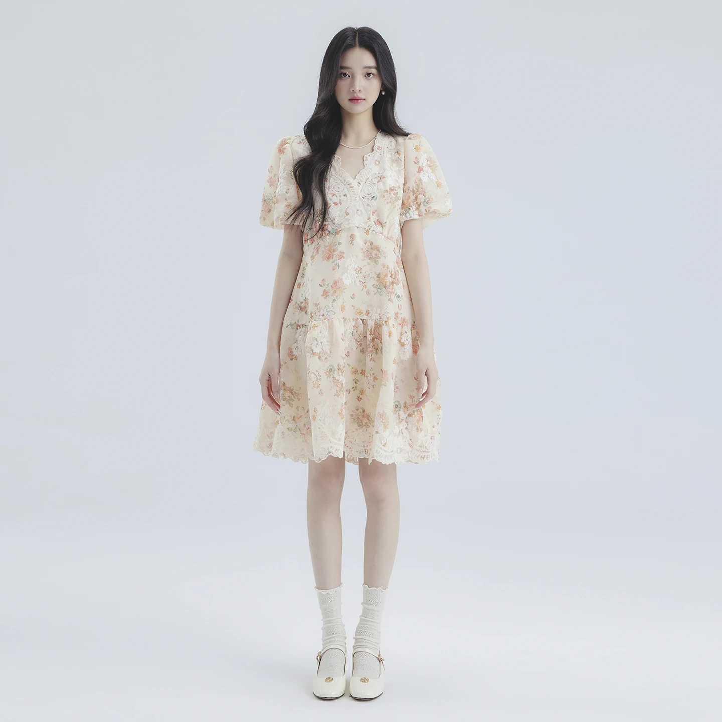 

Летняя коллекция Dear Deer Puff: Платье с V-образным вырезом и вышивкой, юбка А-силуэта с завышенной талией, рукава-фонарики, короткий рукав