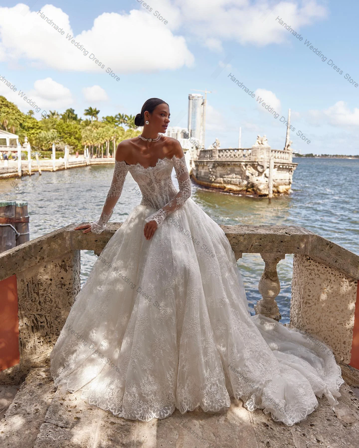 

Elegant Wedding Dress Appliqued Sexy Off Shoulder Full Sleeves A Line Boho Bridal Gown Customized Lace Up Back Church Long Robe