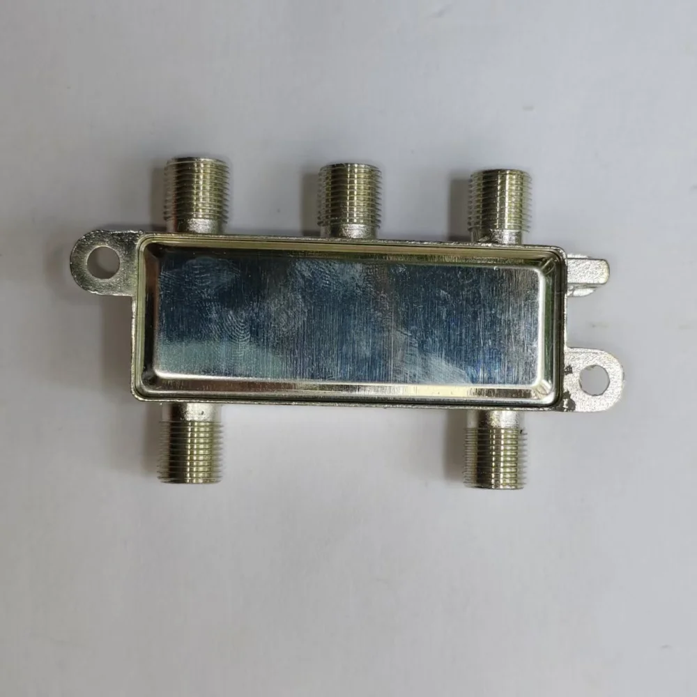 Gecen GS01‑04 4‑Way Satellite Splitter 5‑2400MHz, All Ports Power Pass, 1‑In 4‑Out SATV CATV Signal Distributor