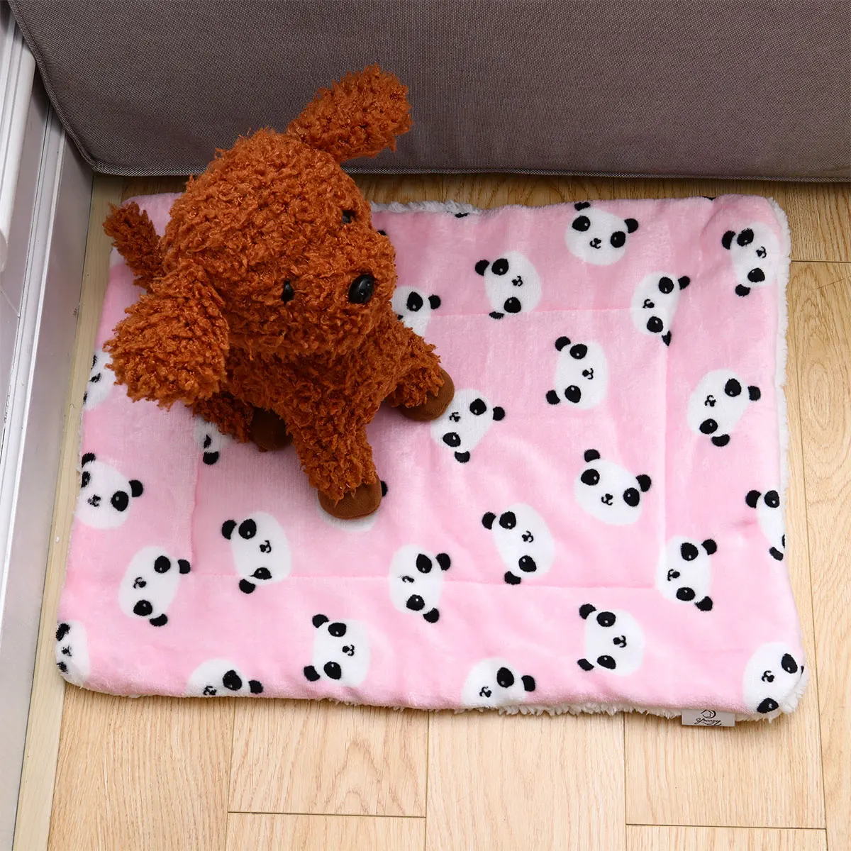

Pet Panda Head Pad Warm Puppy Blanket Dog Bed Medium Size Flannel Mat Fleece Cushion Dogs Soft