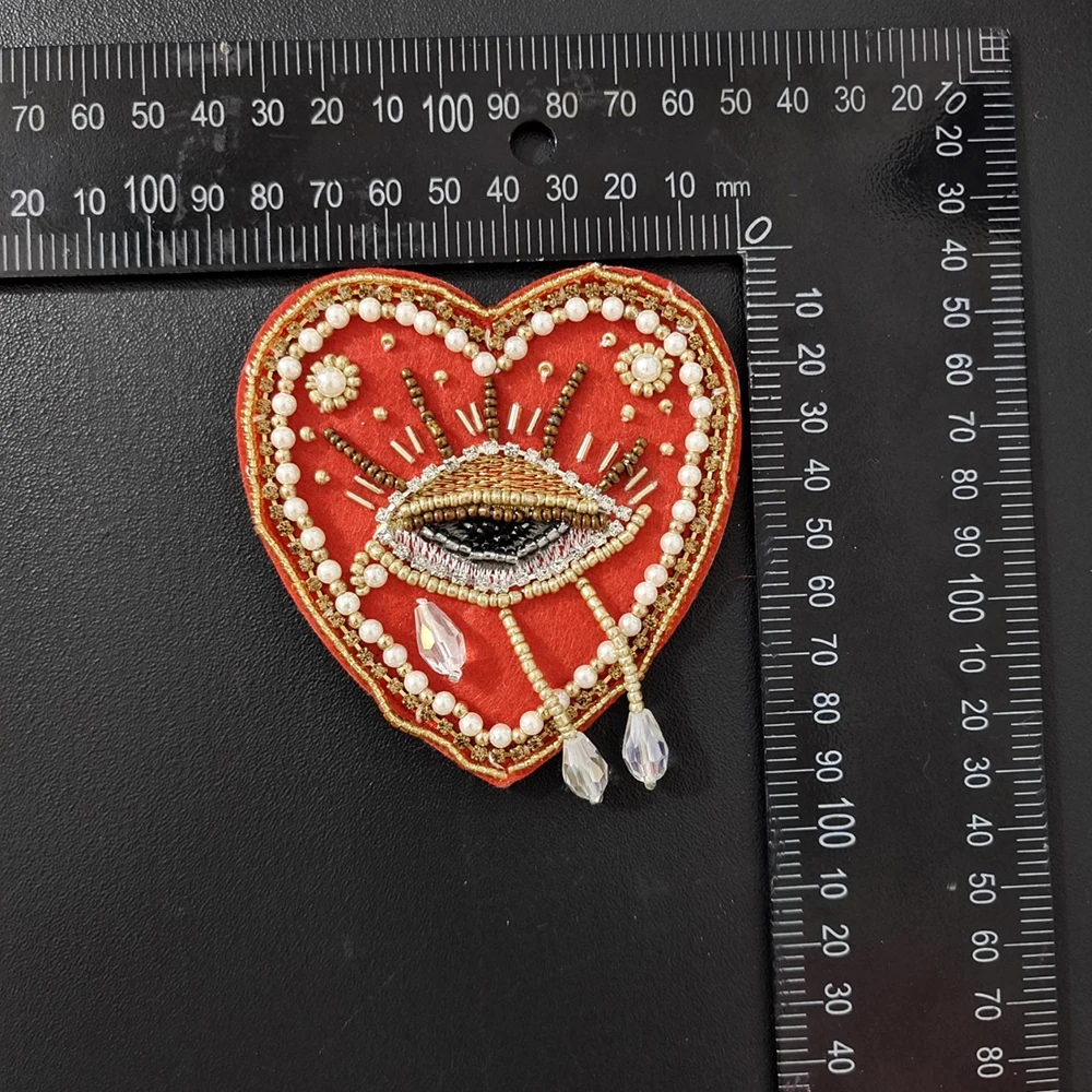 1 قطعة القلب الخرز الترتر القلب شكل العين شارات الموضة زين المطرزة مطرز التصحيح للملابس #5