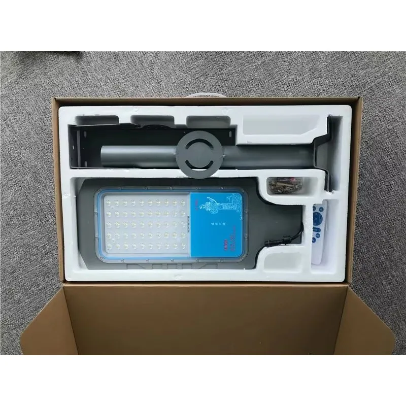 High Lumen IP65 Waterproof Outdoor Solar LED Street Light 50W/150W/200W Integrated Engineering Lighting Remote Control Garden