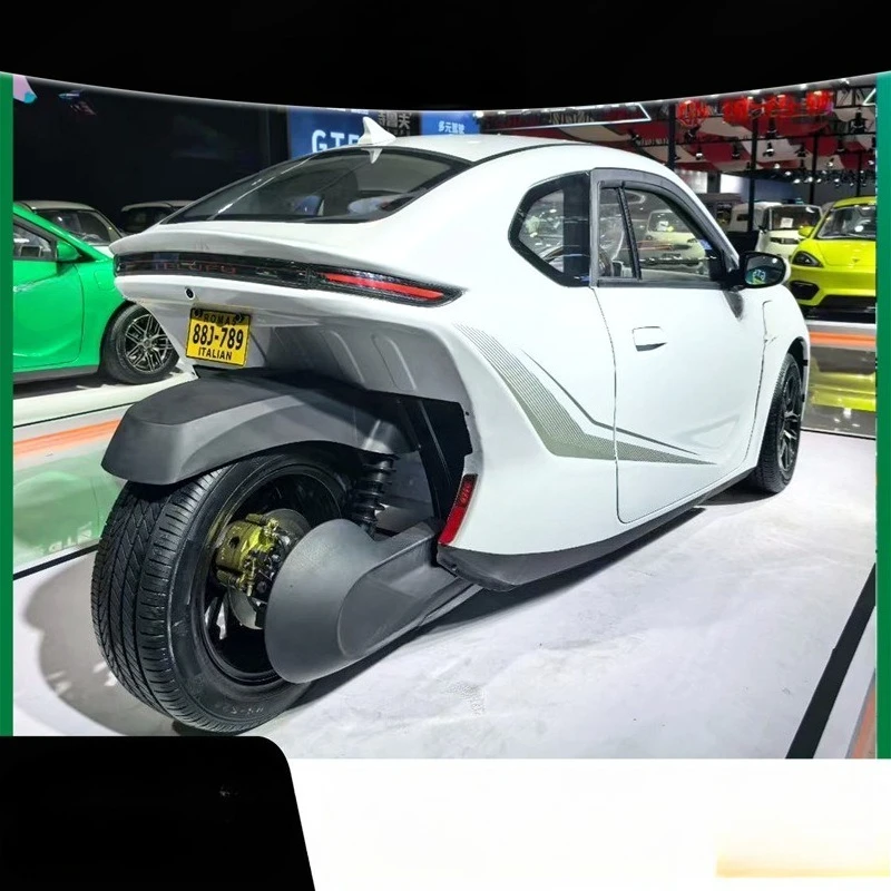 Inverted three-wheeled national standard electric vehicle, fully enclosed electric motorcycle caravan lithium battery