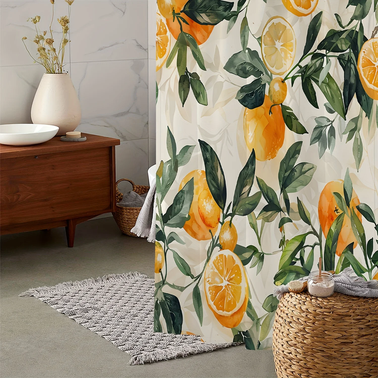 

Занавеска для душа A Citrus Delight: освещающая вашу ванную комнату с помощью этого яркого дизайна с пышными апельсиновыми деревьями, сочными апельсинами,