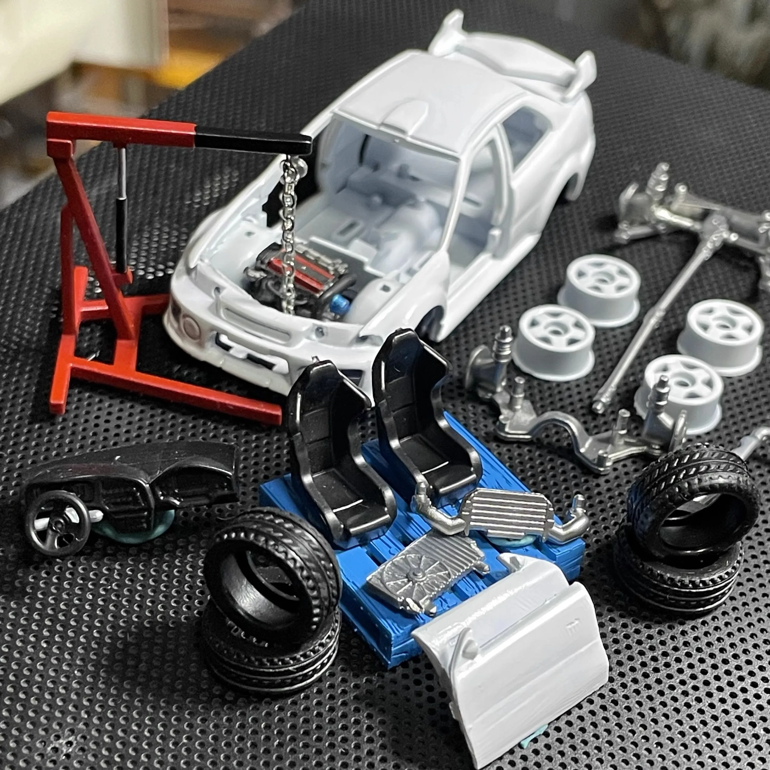 1:64 Mitsub EVO Repair Garage  Scene Diorama