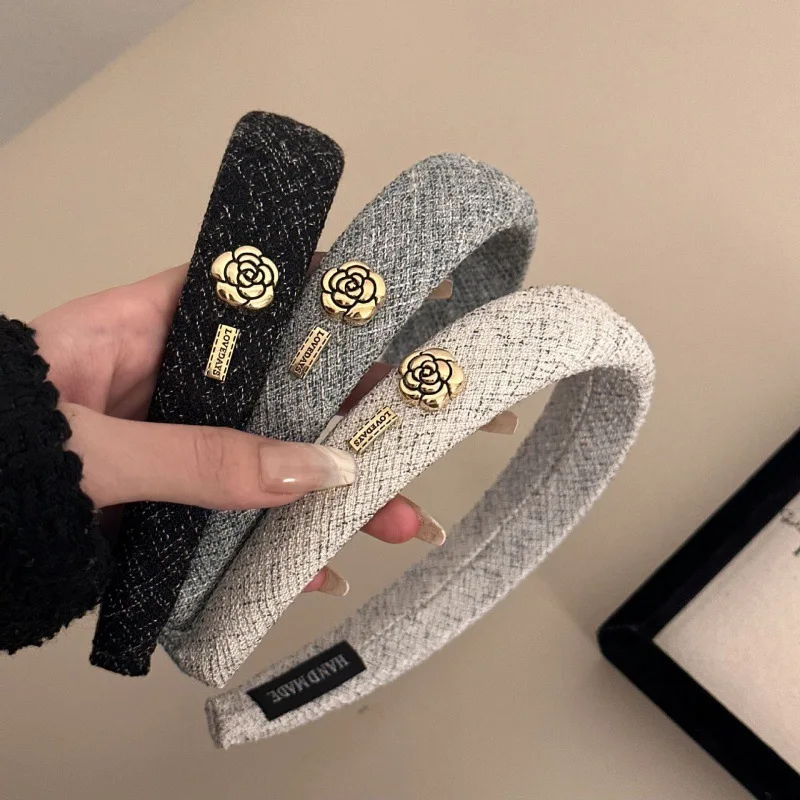 

Премиальная ретро-повязка на голову с камелией, золотой нитью и губчатой подкладкой, корейская повязка для объема на макушке, ароматная заколка для волос, не давящая на голову