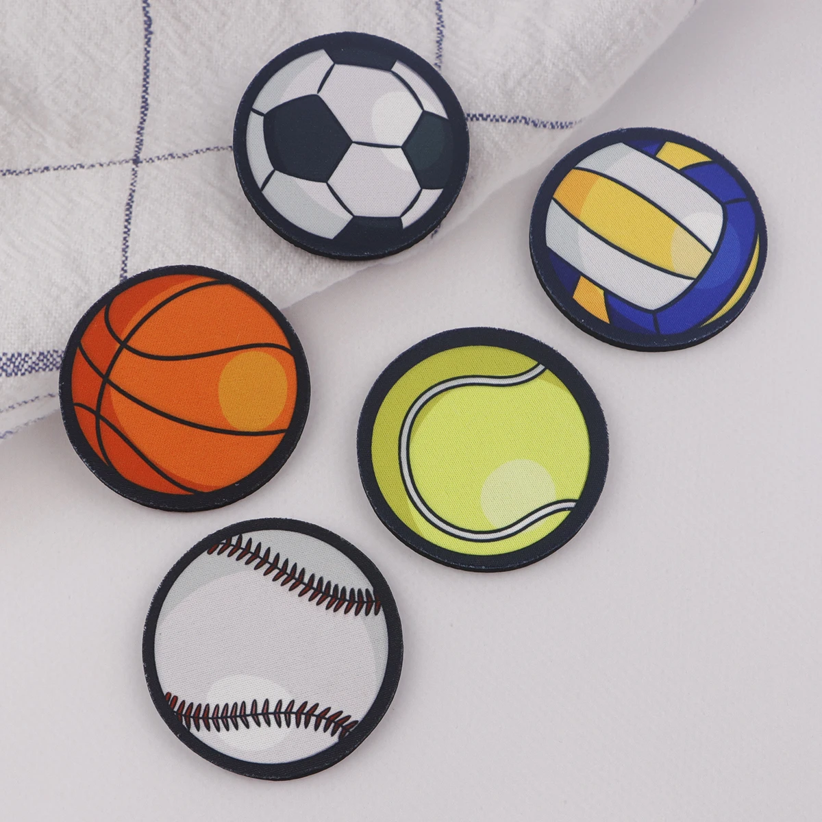 1 Set Basketball Pattern Round Coaster Table Protector Pad Coaster for Car Cup Holder Coffee Cup Mat Heat Insulator Placemat 