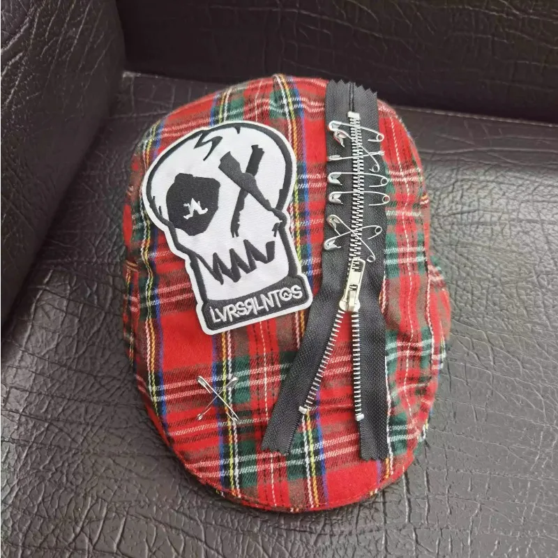 Japanese Vintage Berets Y2k Harajuku Subculture Punk Skull Retro Painter Hats Hip Hop Men Women Red Plaid Gothic Fashion Caps