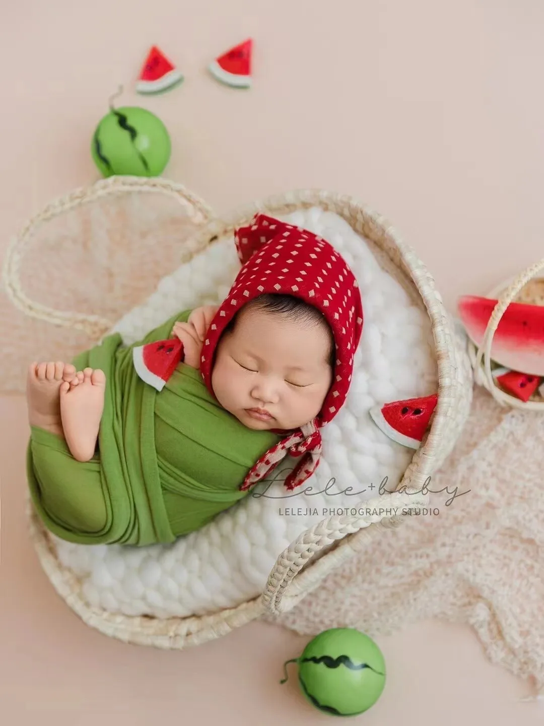 

Newborn photography clothing summer watermelon theme baby full moon photos postpartum photos art photos disfraz bebes