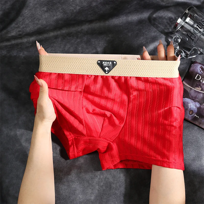 

Мужские трусы-боксеры из ледяного шелка: тонкие, дышащие, сексуальные, с широким поясом, быстросохнущие, с U-образным анатомическим мешочком