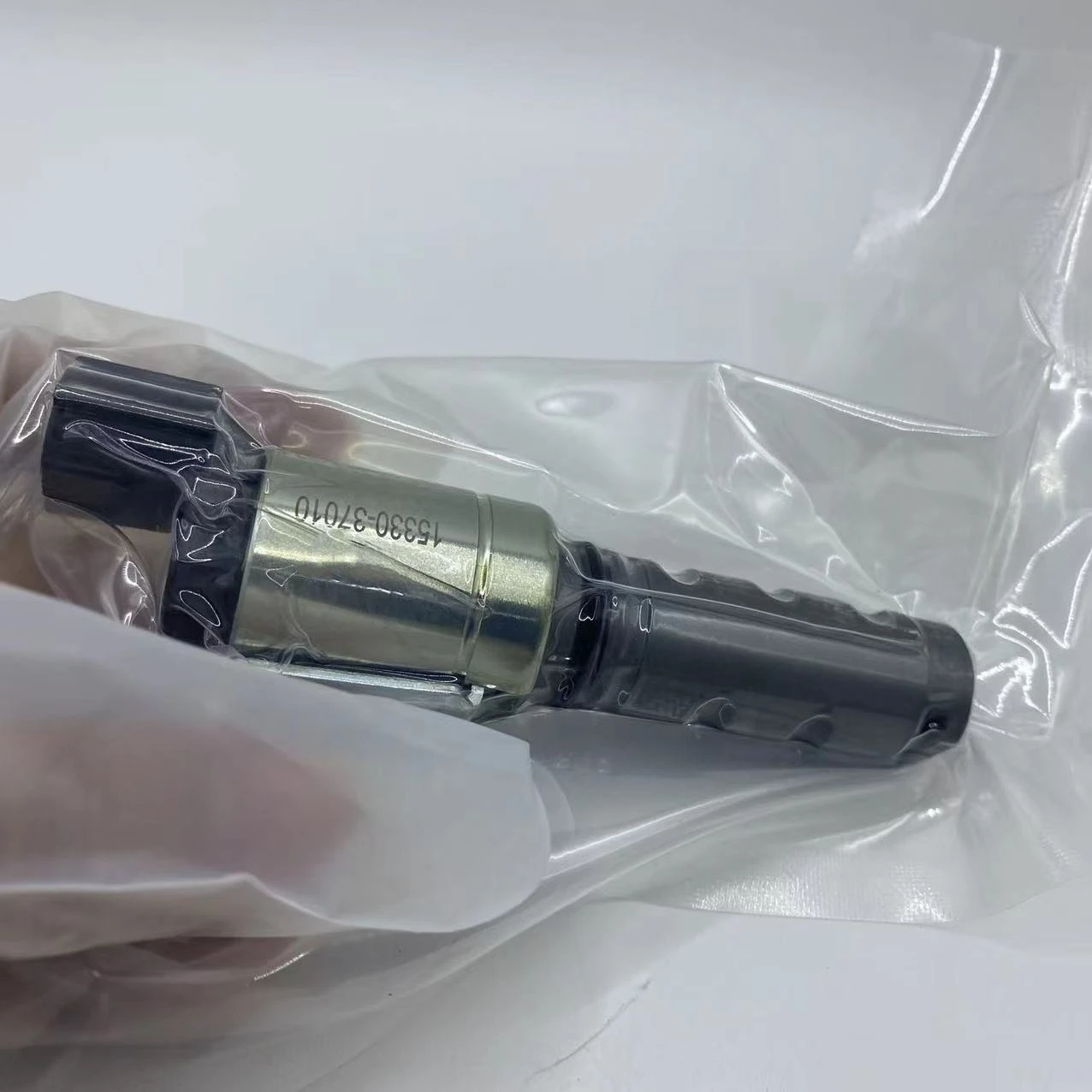 

1pc 15330-0T010 15330-37010 917-235 VVT Valve Solenoid Fo Avalon Cor-olla Prius RAV4 Camry ES300h NX200t Scion iM xD