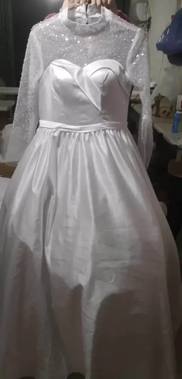 Abiti da ballo in raso con collo alto arabo personalizzato Dubai, cristalli scintillanti, perline, matrimonio a maniche lunghe taglie forti