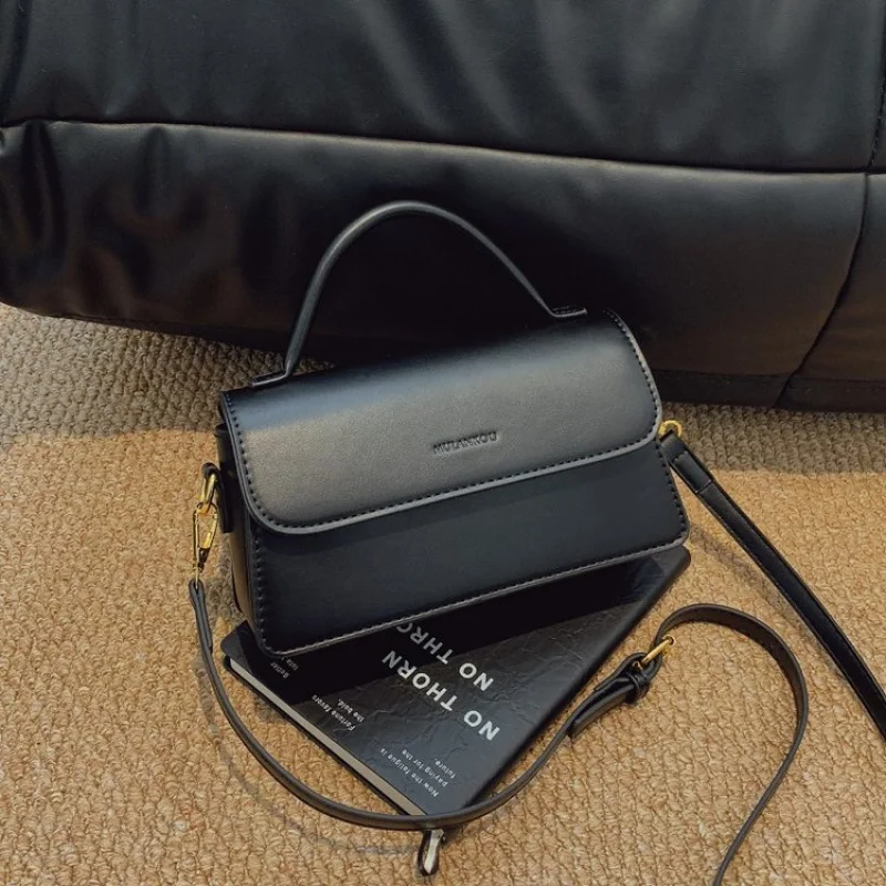 

Premium High-Quality Women's Tote Bags in Leather - Crossbody Shoulder Bag by Famous Designer Elegant Classic