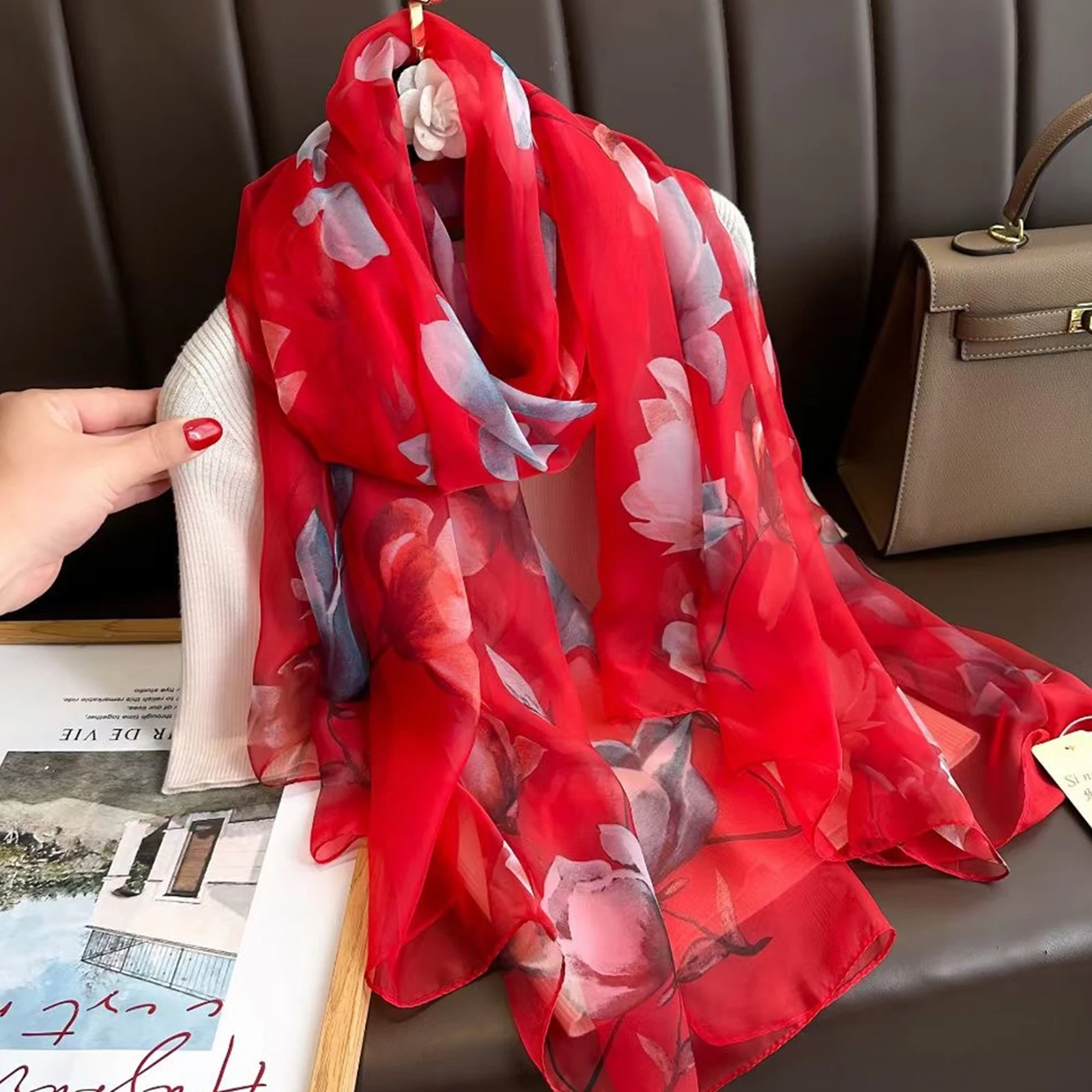 Popular Print Finish Silk Shawl Fashion Satin Sunscreen Scarves Luxury Dustproof Big Bandanna Female 185X135CM Style Beach Towel