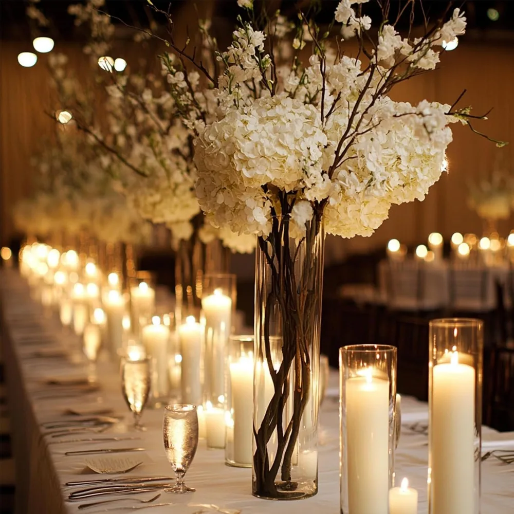 Velas de pilar branco com vasos de cilindro de vidro, castiçais de vidro transparente de furacão para peças centrais para decoração de festas de casamento