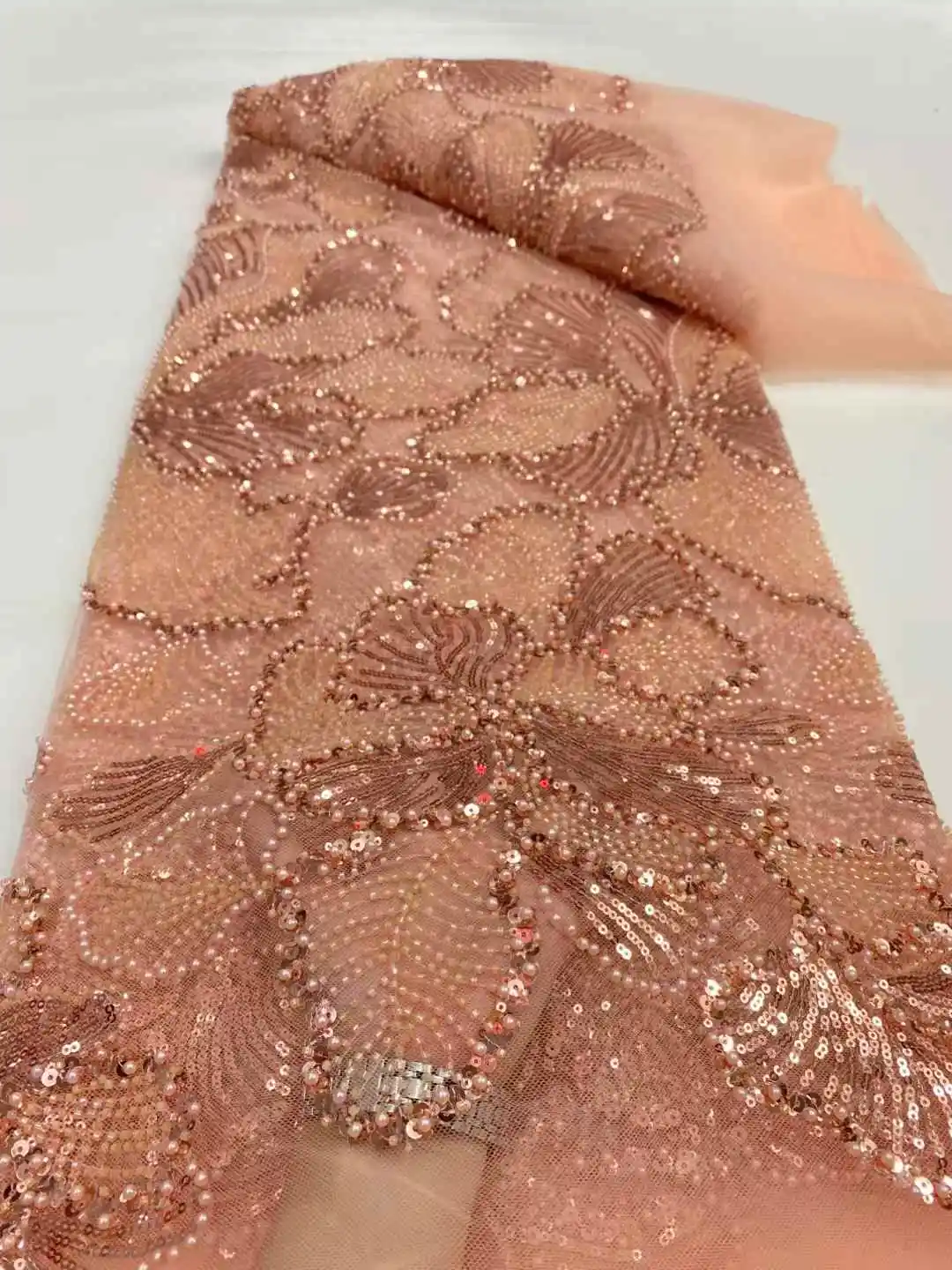 Новый список африканской кружевной ткани, новые высококачественные блестки, французские тюлевые кружева с бисером для шитья нигерийских свадебных платьев