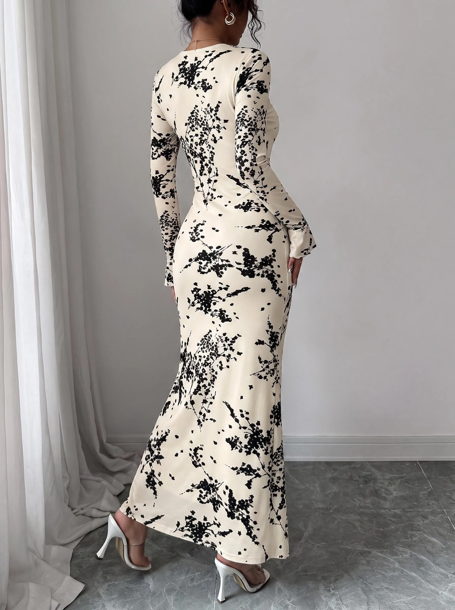 Damen Mesh Langarm Blumenmuster Maxikleid mit ausgestellten Ärmeln, figurbetontes Meerjungfrauenkleid, elegantes Abendkleid für Party und Clubwear. – Detail 16