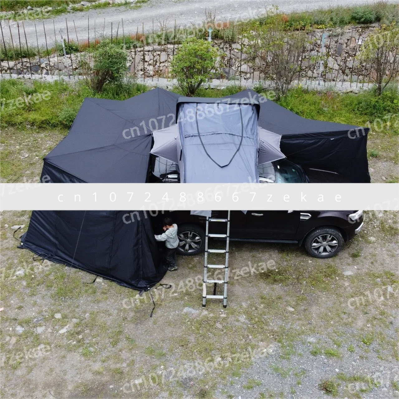 Brand New 270 Degree Ultra Large Bat Wing 2-meter Roof Tent with Side Sunshade and LED Lights