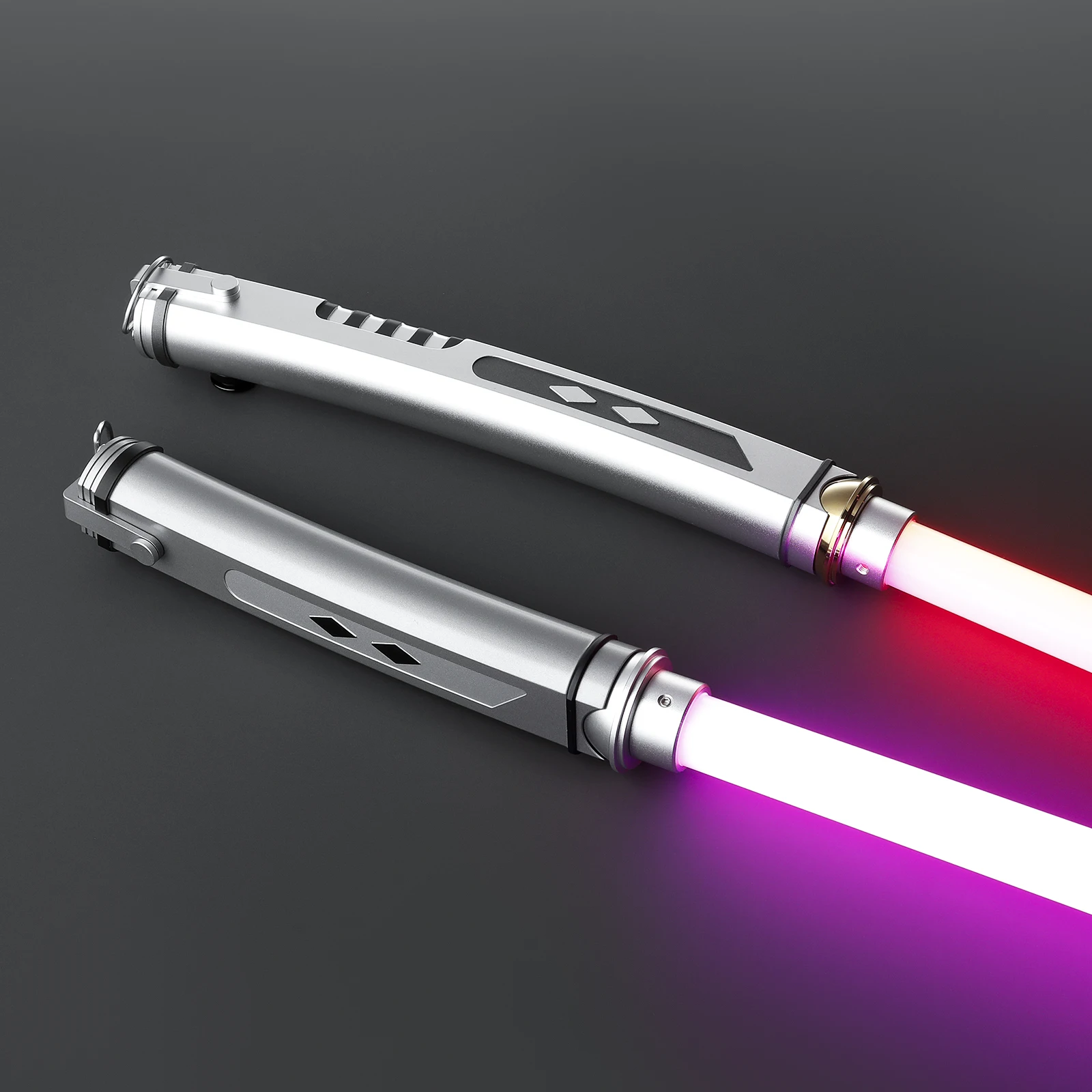 

Световой меч LGT Saberstudio Metal Xeno3.0 Force Heavy Dueling с бесконечной сменой цвета, 16 звуковыми эффектами и чувствительным Bluetooth-подключением