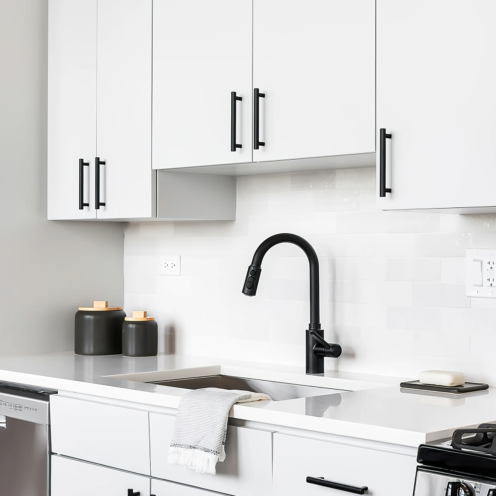 

Heat resistant Wall Sticker 60cmx10m Self Adhesive Kitchen Wallpaper Decorative Tiles Protector Removable Countertop Film