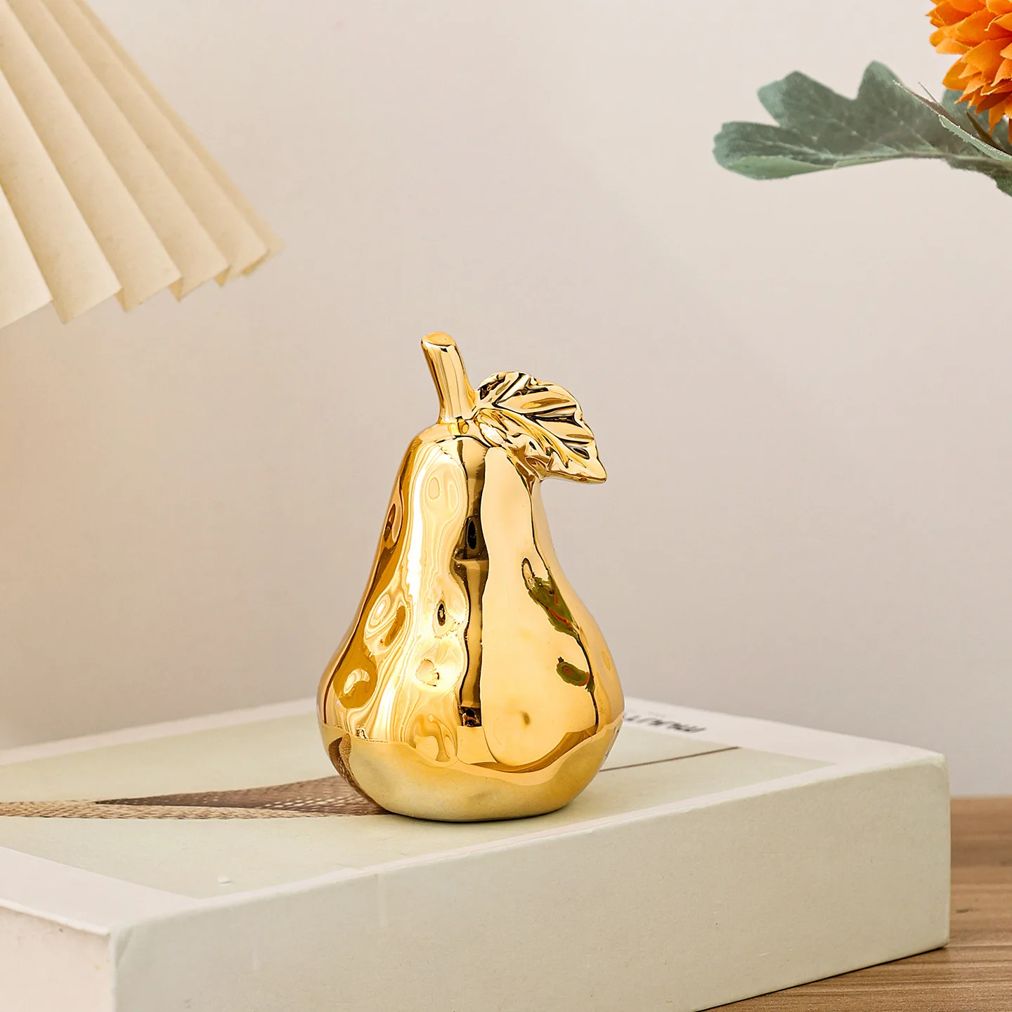 

Nordic Ceramic Pear Sculpture Decoration Creative Desktop Living Room Study Dining Room Coffee Shop Light Luxury Home Decoration
