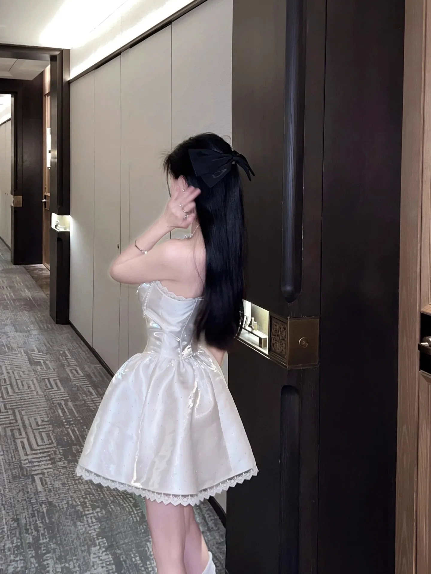 High Quality Luxury Chest Hugging Dresses Spring Women Sleeveless Backless Ball Gown Dress Summer High Waist Zipper Mini Dress