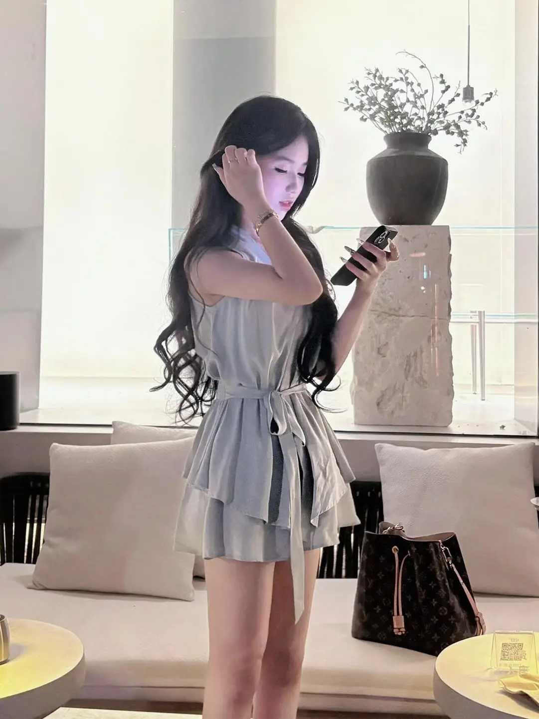 Elegant Fashionable Women's Sleeveless Neck Hanging Waist-Cinching Top And Loose Shorts Two-Piece Set Summer Casual Wear
