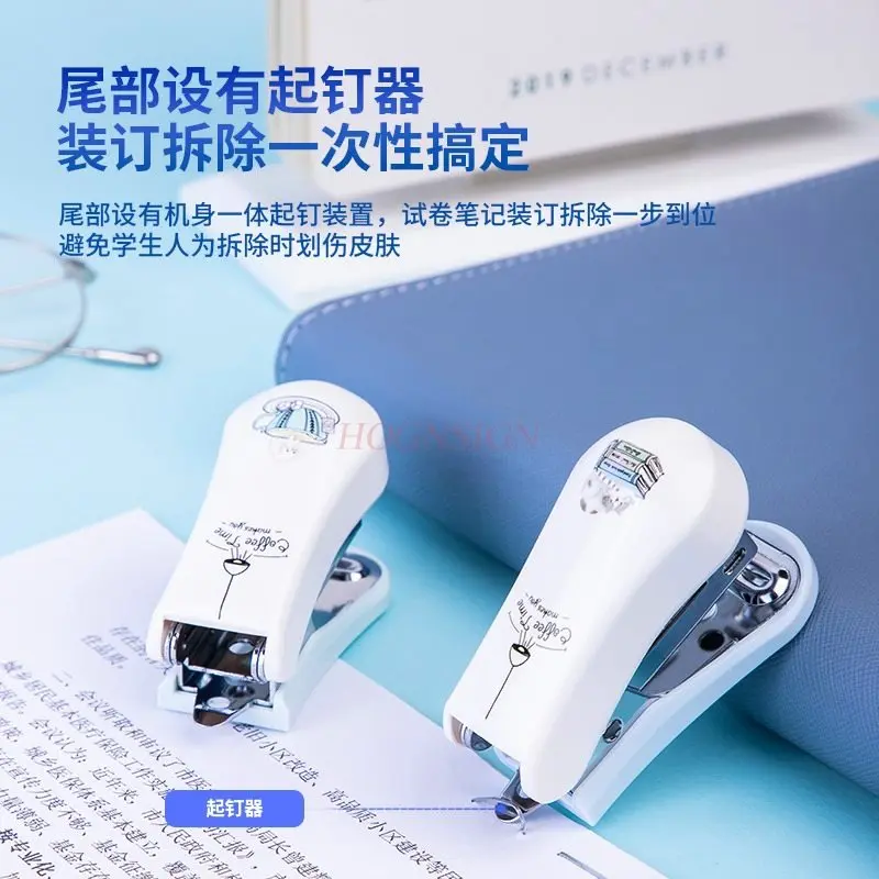 1pcs Stapler Mini Student Stapler Cute Small Stapler with Nail Lift