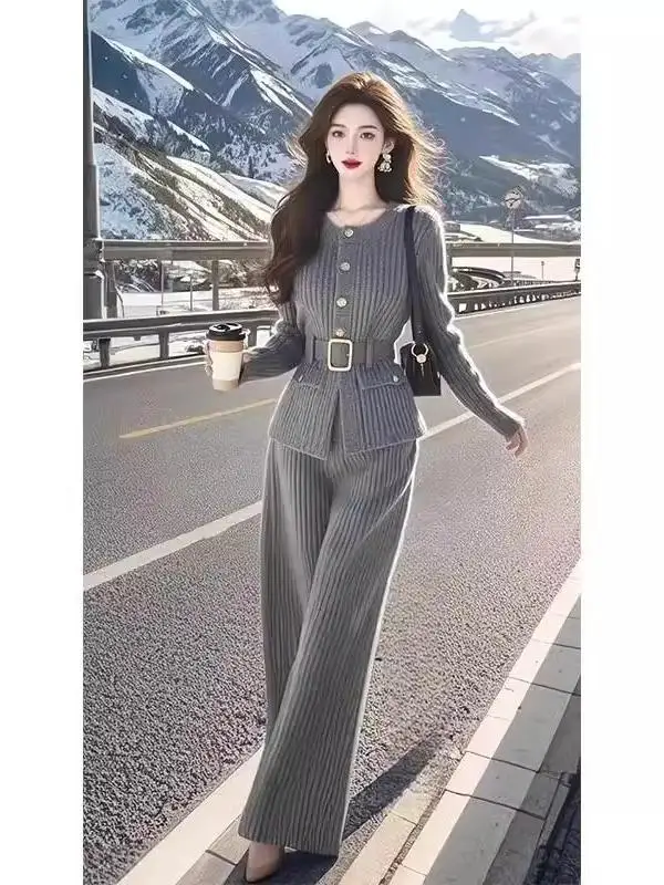 [Set] Graceful Knitted Fashion Blouse and Pants Light Luxury Temperament Waist Hugging Thickened Sweater Wide Leg Pants Two-p...