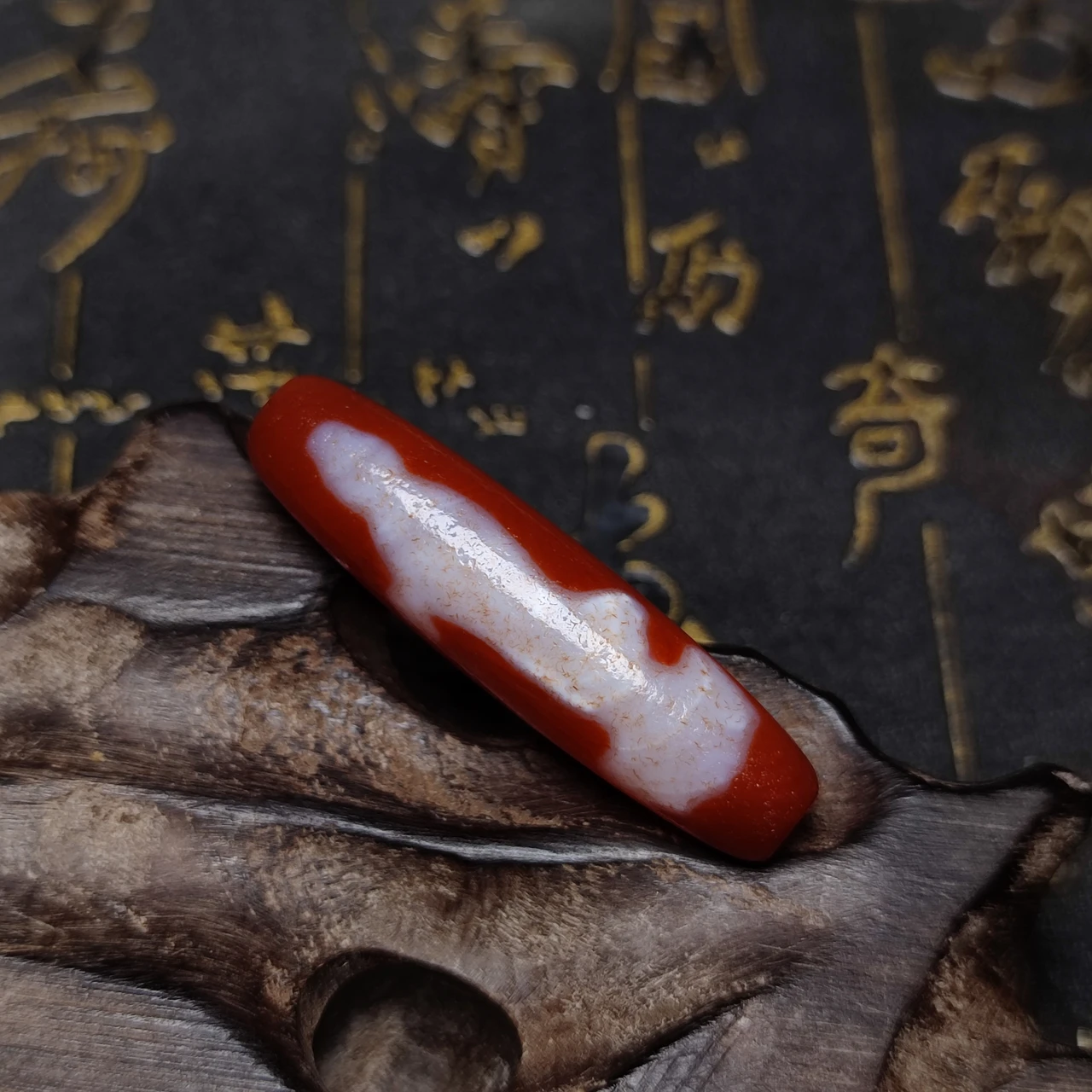 

Tibet Red/White Guanyin Totem 48mm Weathered High Oil Red Anonyx Dzi Bead Male&Female Amulet Pendant Necklace DIY Free Shipping