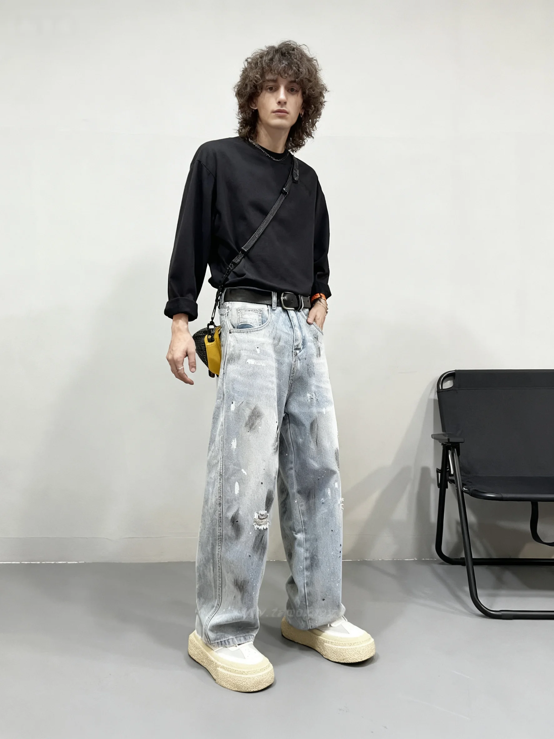 

Осень/зима 2025 Новые джинсы с грязной кошачьей бородой в американском стиле High Street с пирсингом, широкими штанинами, свободными, нейтральным стилем для мужчин